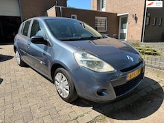Renault Clio - 1.2 Special Line