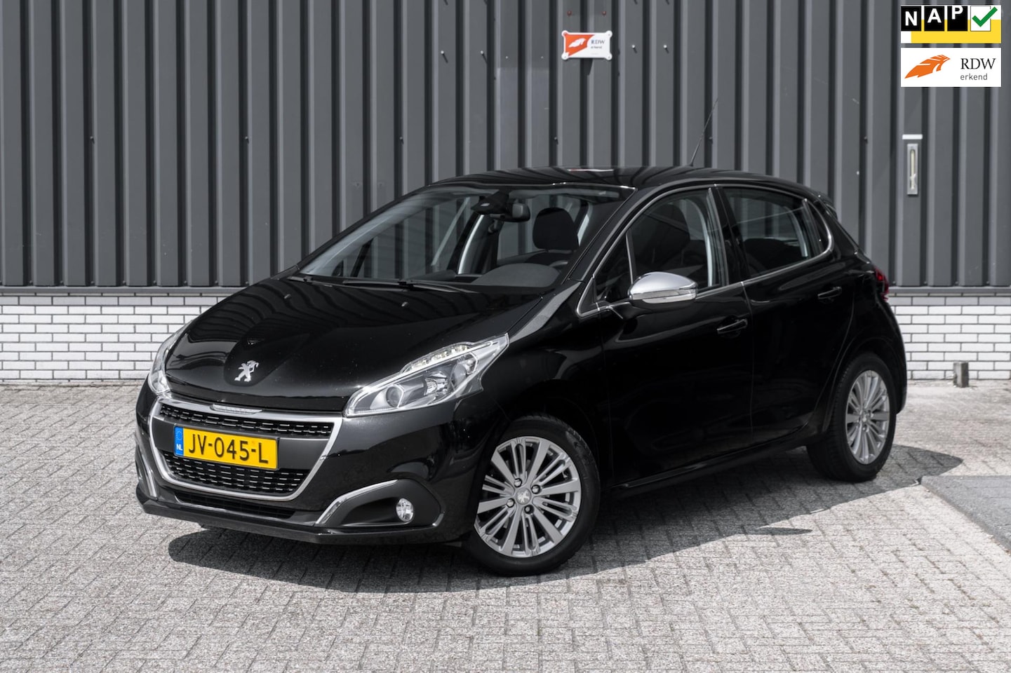 Peugeot 208 - 1.2 PureTech Allure*Navigatie*Airco - AutoWereld.nl
