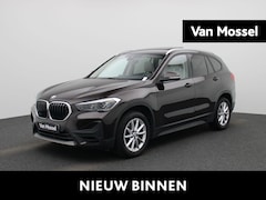 BMW X1 - sDrive18i | Panoramadak | Camera | Harman Kardon | Stoelverwarming | Sfeerverlichting | Le