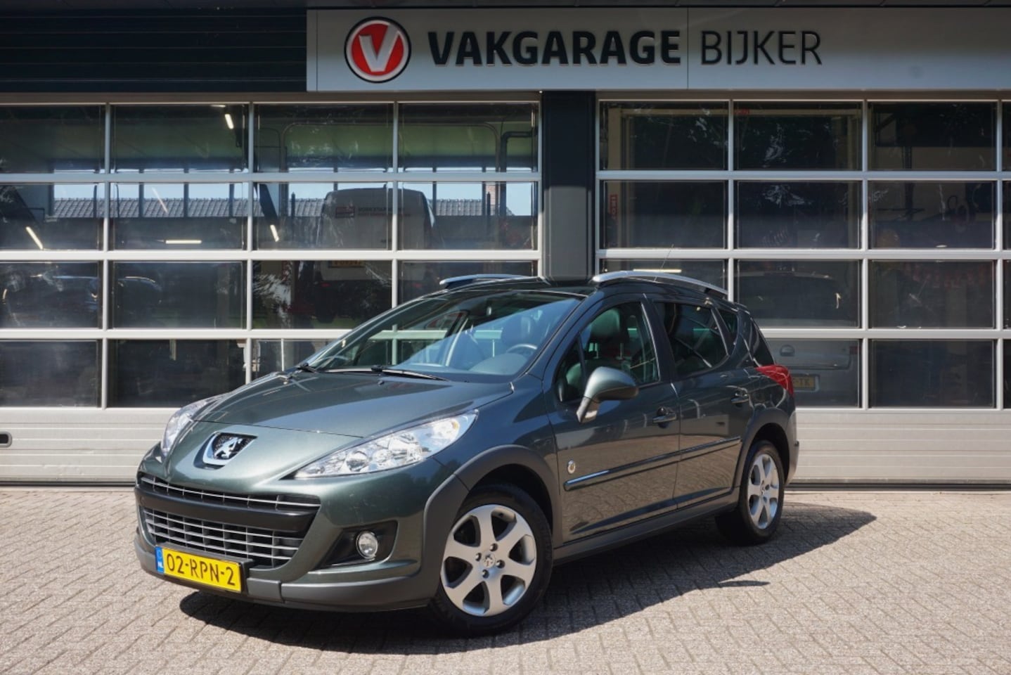 Peugeot 207 SW Outdoor - 1.6 VTi met trekhaak! - AutoWereld.nl