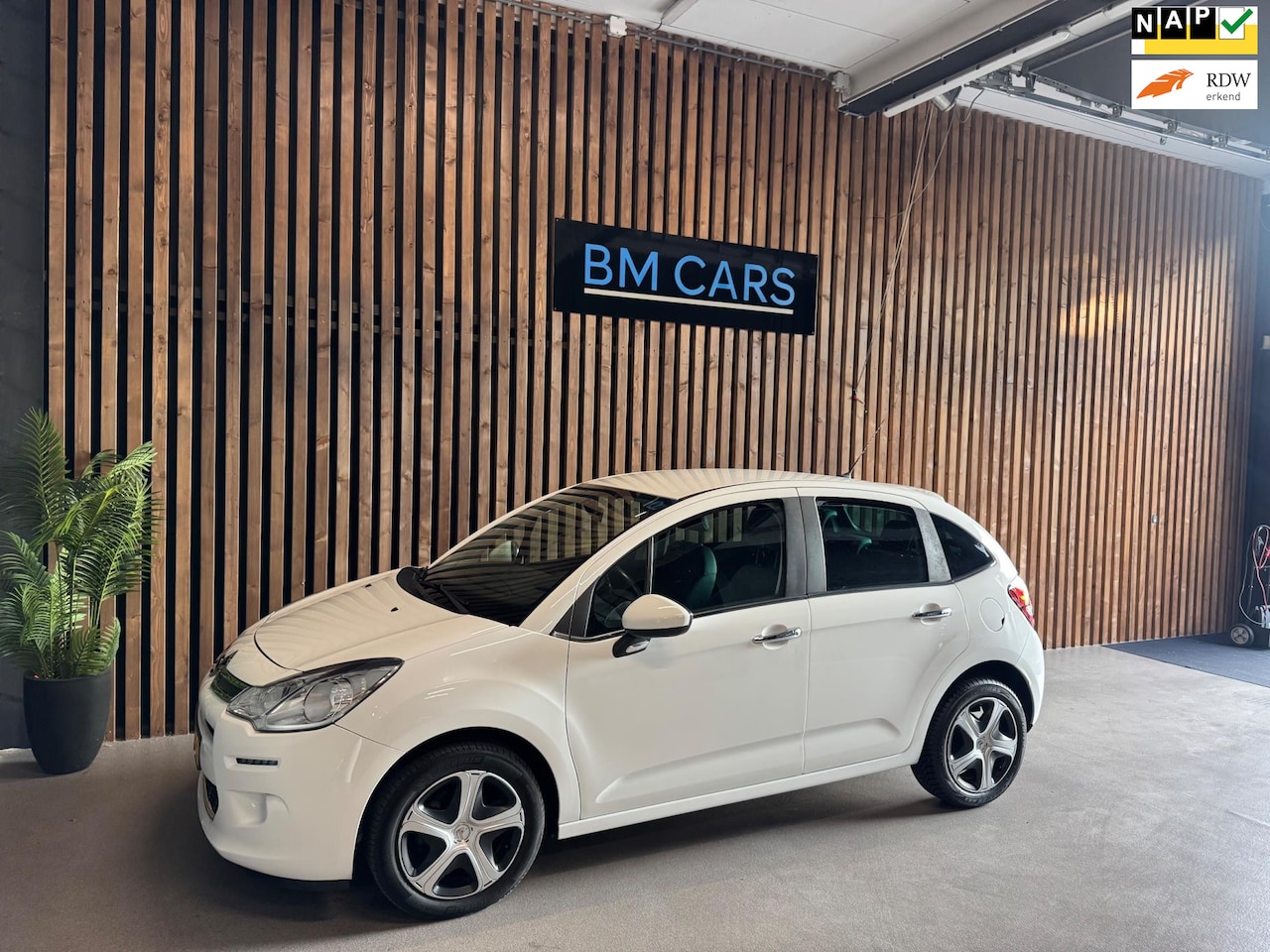 Citroën C3 - 1.0 PureTech Feel Edition Airco, Navigatie,Cruise Control - AutoWereld.nl