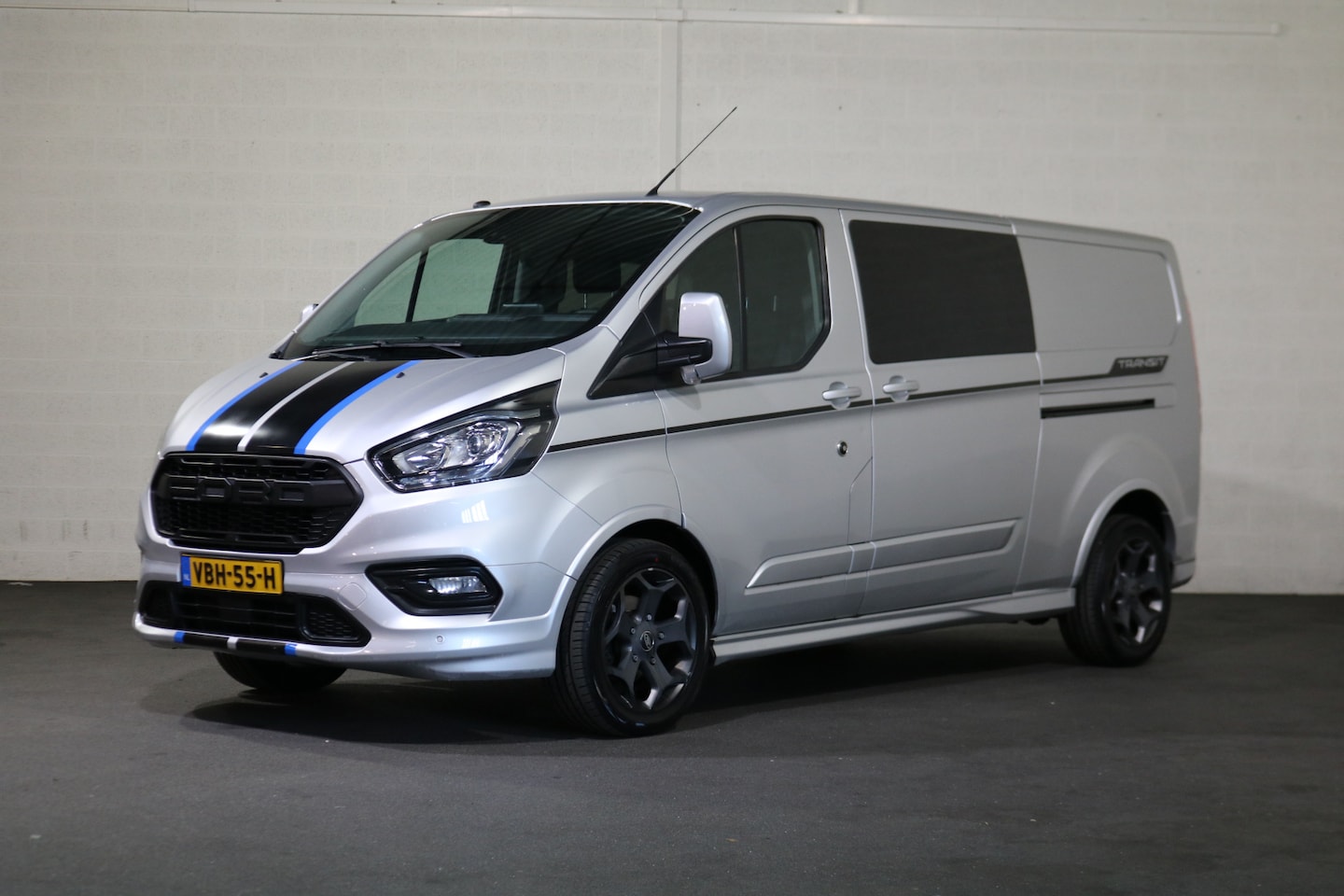 Ford Transit Custom - 2.0 TDCI L2 H1 DC Sport Camera Trekhaak Apple Carplay - AutoWereld.nl