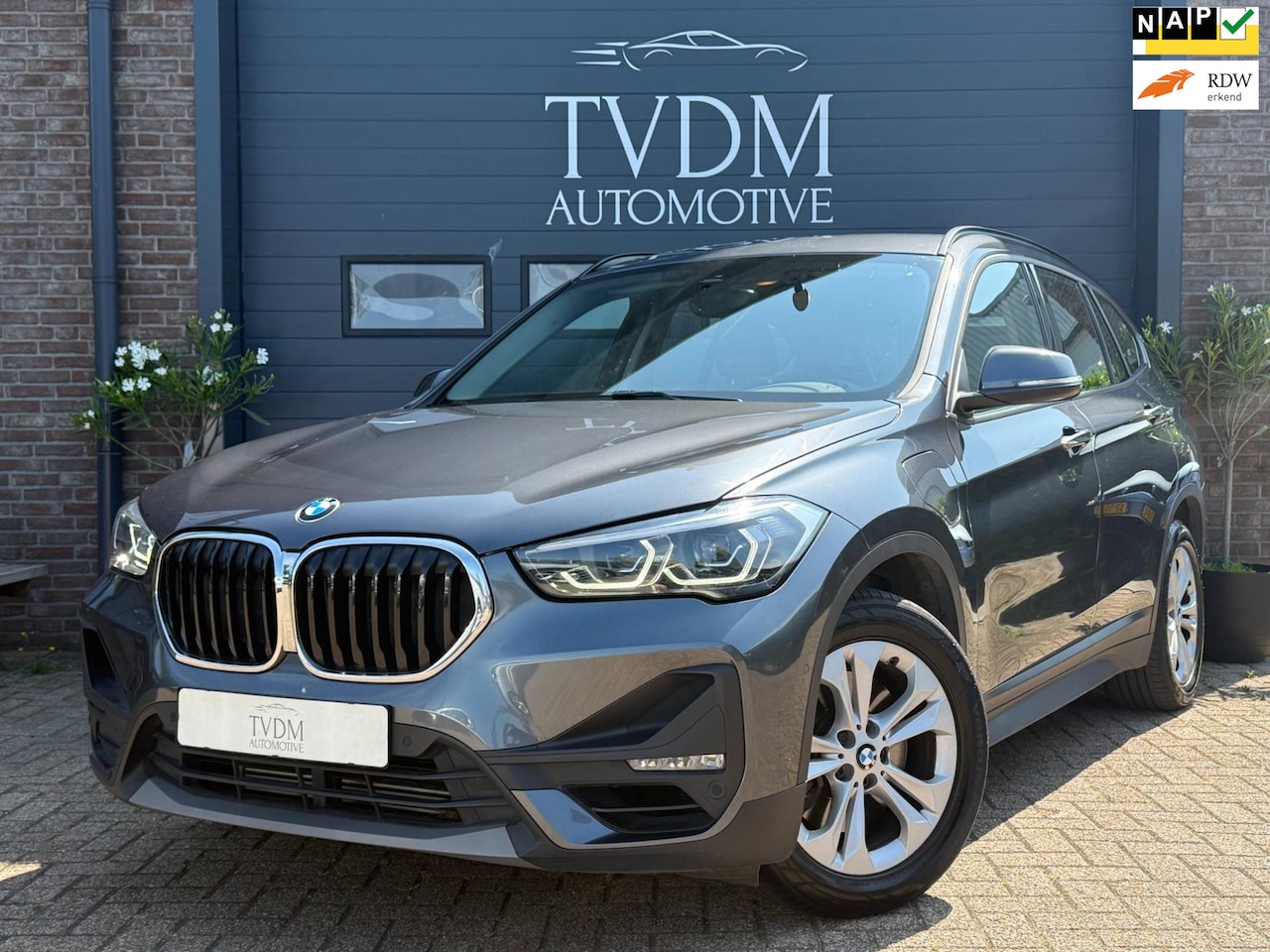 BMW X1 - XDrive25e Executive|TREKHAAK|NAVI|CLIMATE|LED|CRUISE - AutoWereld.nl