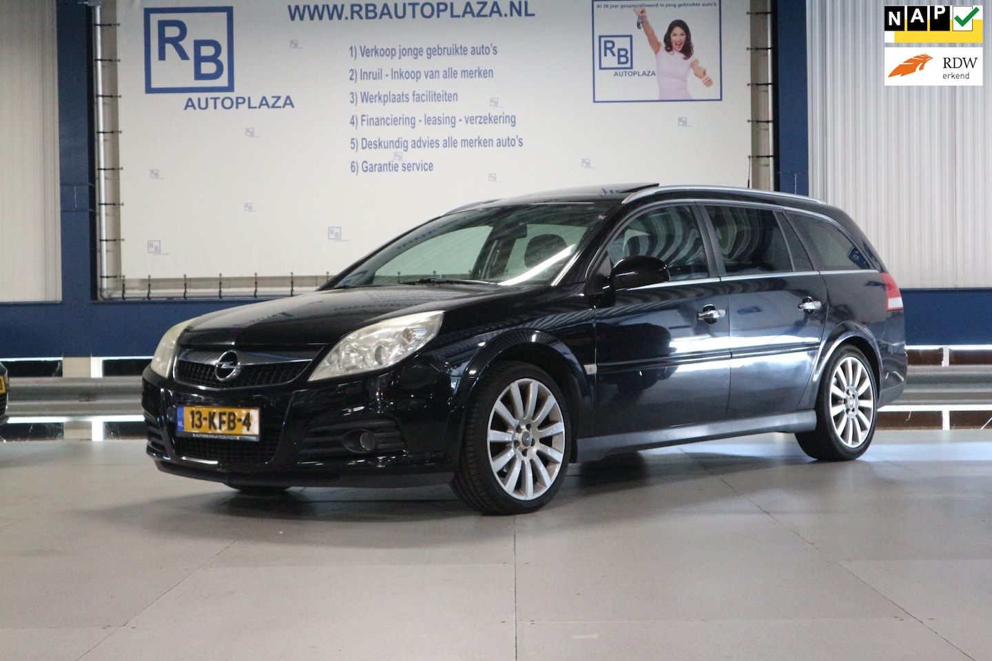 Opel Vectra Wagon - 1.8-16V LEER + DAKJE + STOELVERWARMING + NAP KM STAND ! ! ! - AutoWereld.nl