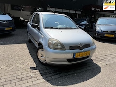 Toyota Yaris - 1.3-16V VVT-i Luna