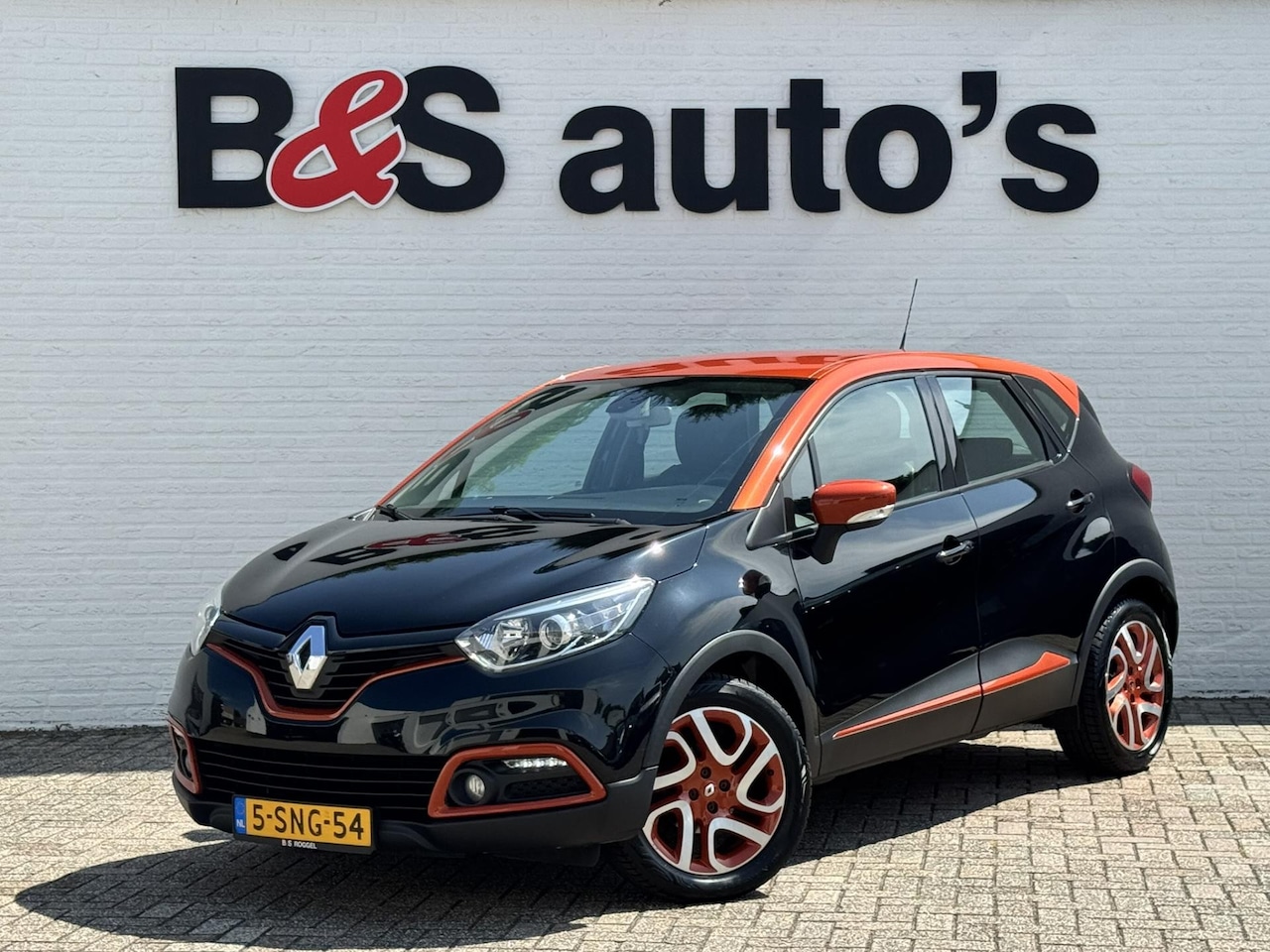 Renault Captur - 0.9 TCe TWO TONE CLIMA CRUISE NAVI BLUETOOTH LED PDC+CAMERA - AutoWereld.nl