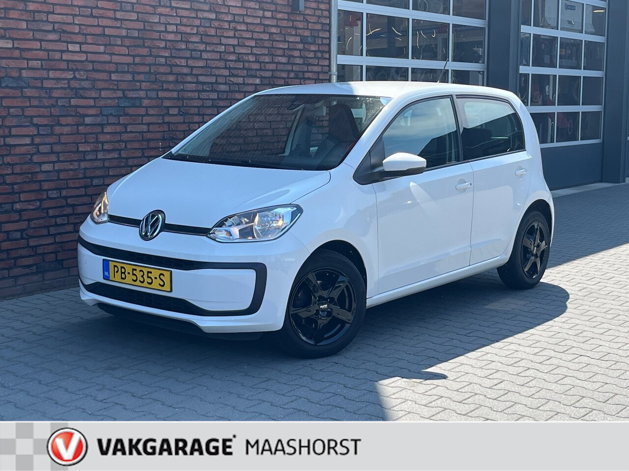 Volkswagen Up! - 1.0 BMT move up! Airco/Bluetooth/LM-15" - AutoWereld.nl
