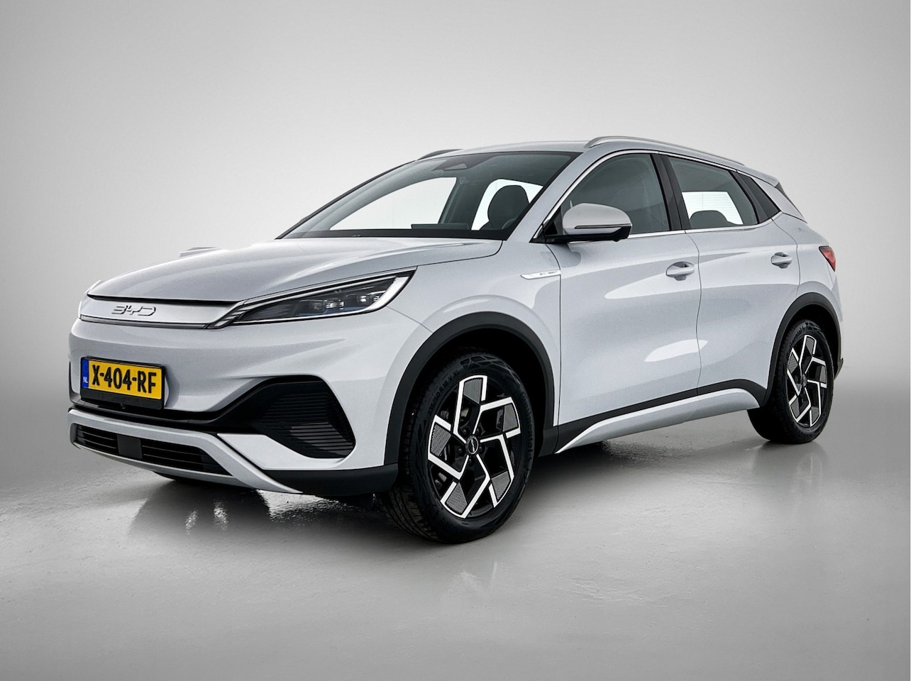 BYD Atto 3 - Design 60 kWh | V2L kabel | Elektrische achterklep | 15,6 " multimediascherm | Vegan Leder - AutoWereld.nl