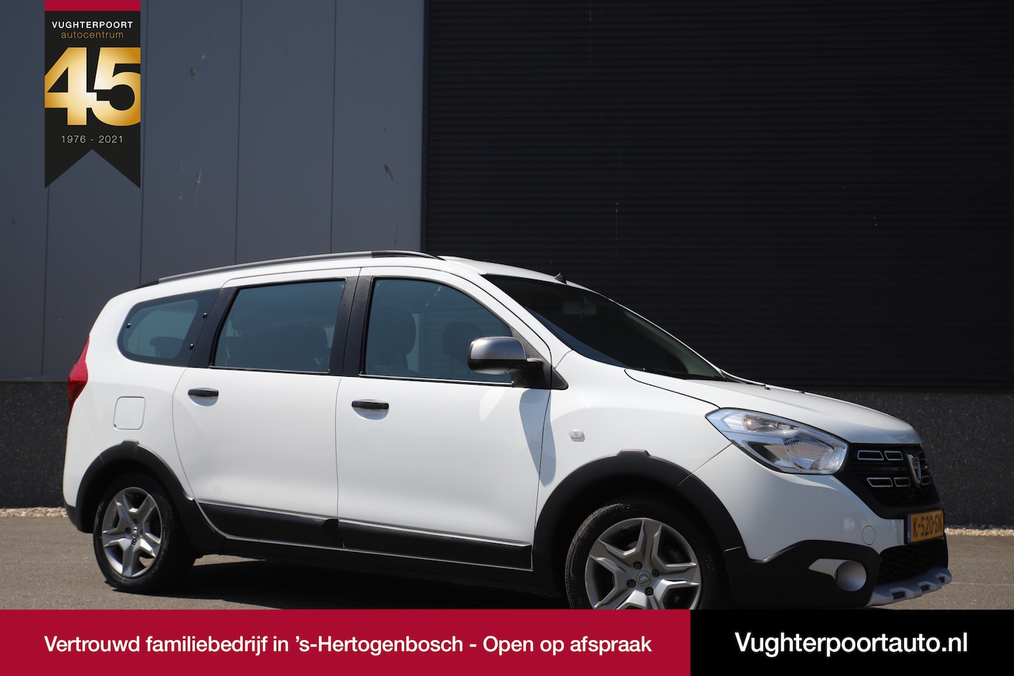 Dacia Lodgy - 1.3 TCe 130pk Stepway/7-persoons/Trekhaak/Navi/Cruise/Airco - AutoWereld.nl