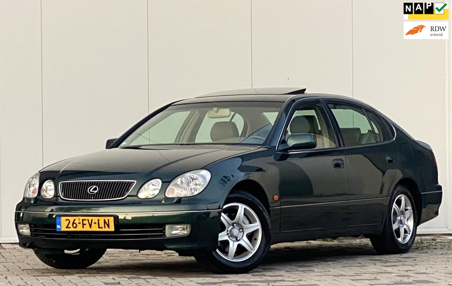 Lexus GS - 300 Executive LEER NAVI DAK XENON 2 EIGENAREN IN NIEUW STAAT - AutoWereld.nl