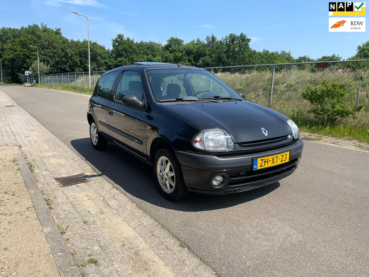 Renault Clio - 1.4 RN MAX [125.000 NAP] [Schuifkanteldak] - AutoWereld.nl