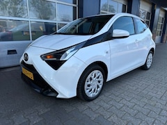 Toyota Aygo - 1.0 VVT-I X-PLAY CAMERA. NAVI. ALL.IN