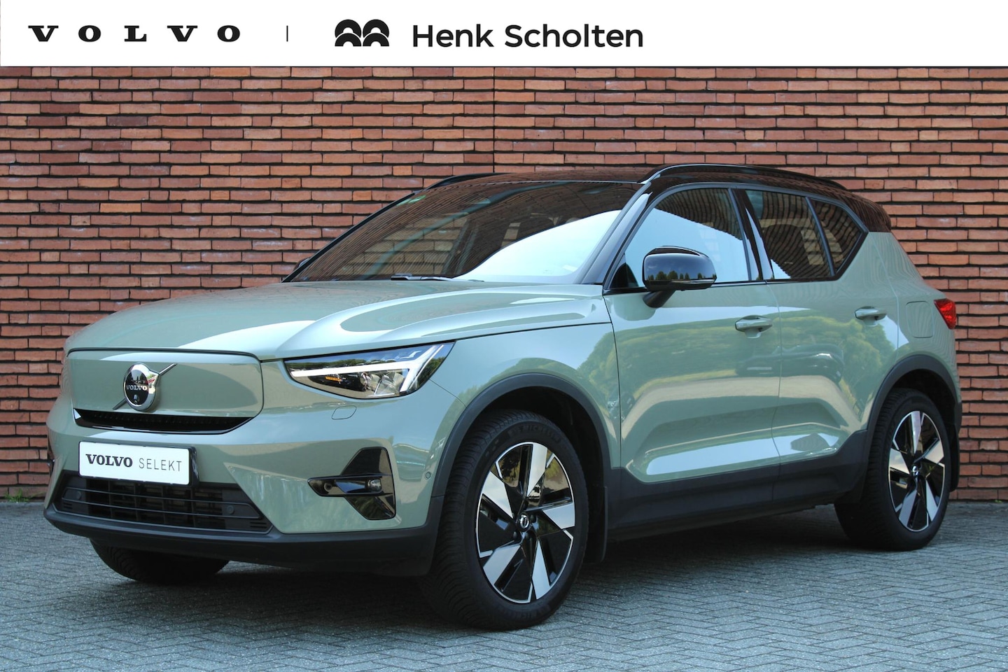 Volvo XC40 - Extended Range Ultimate | Trekhaak | Panoramadak | All-Season Banden | 360 Graden Camera | - AutoWereld.nl