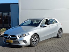 Mercedes-Benz A-klasse - A180 Business Solution Automaat | Navigatie | Lichtmetalen velgen | Parkeersensoren | Clim