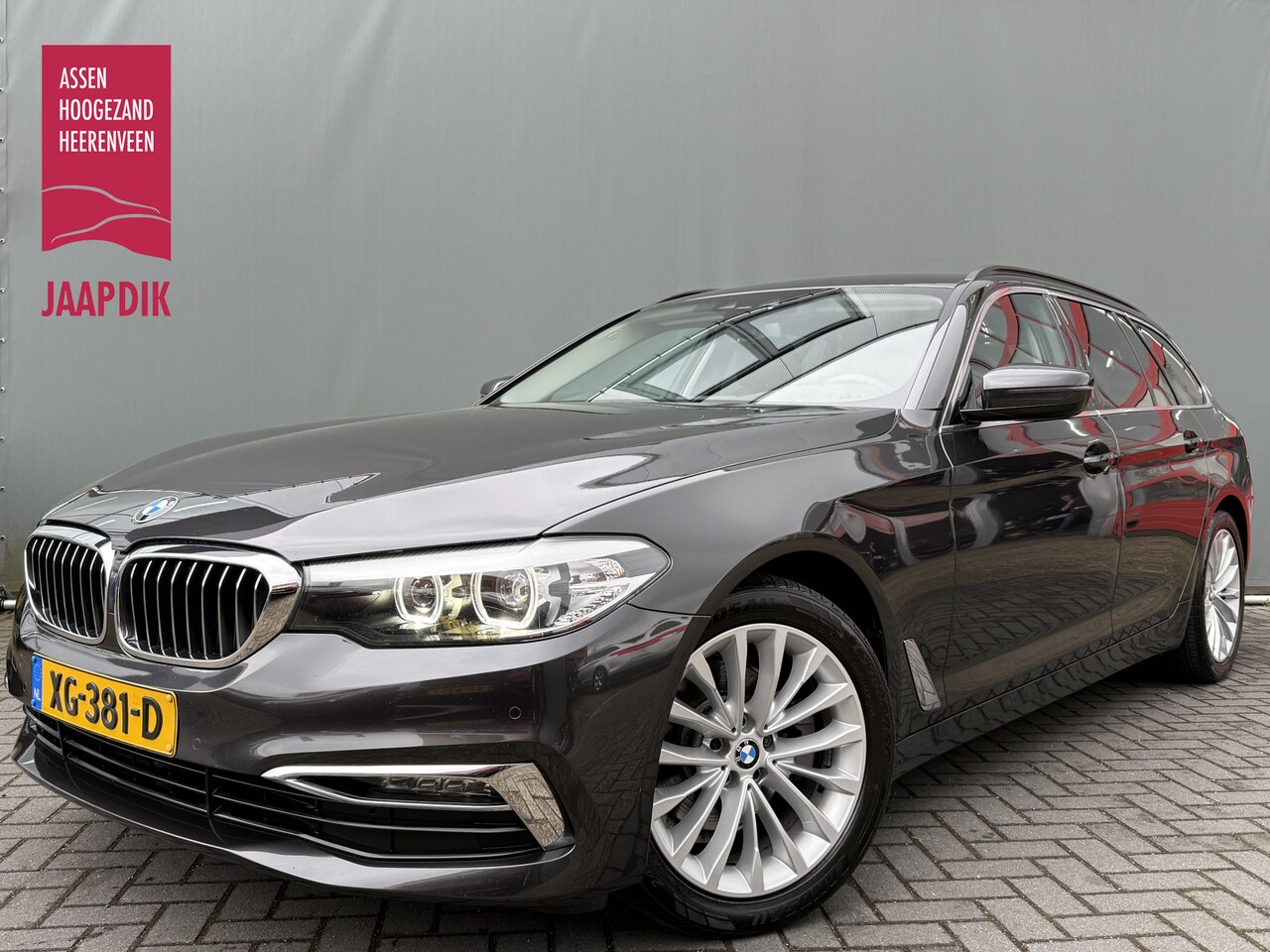 BMW 5-serie Touring - BWJ 2019 520i 184 PK Executive AUTOMAAT / NAVI / CLIMA / CRUISE / STOELVERW. / STANDKACHEL - AutoWereld.nl