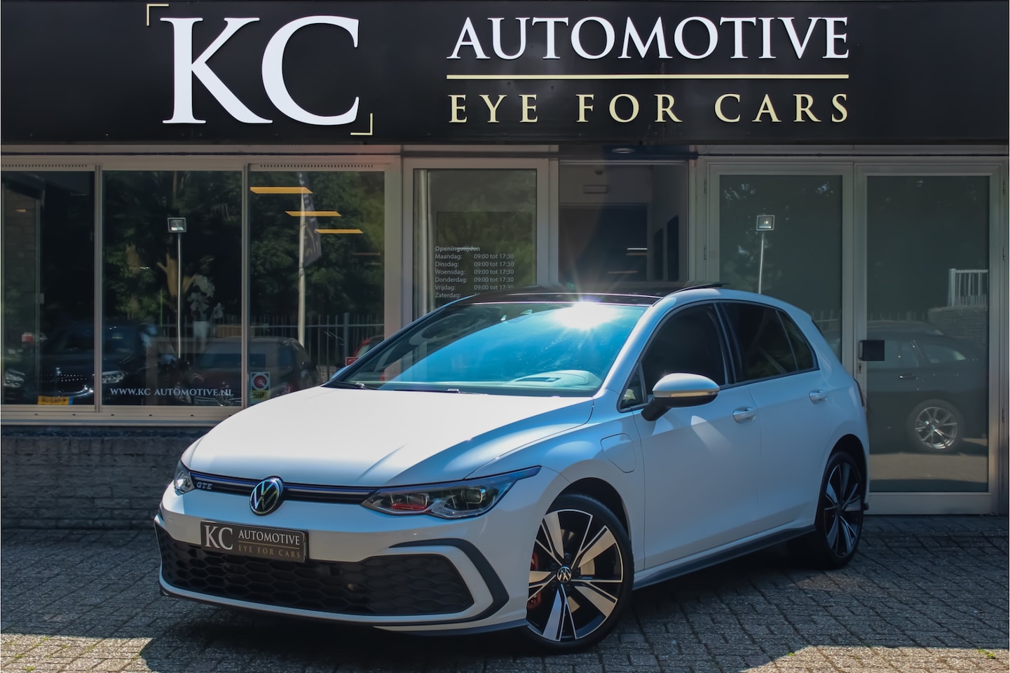 Volkswagen Golf - 1.4 GTE | VOL! | Leder | HuD | Pano - AutoWereld.nl