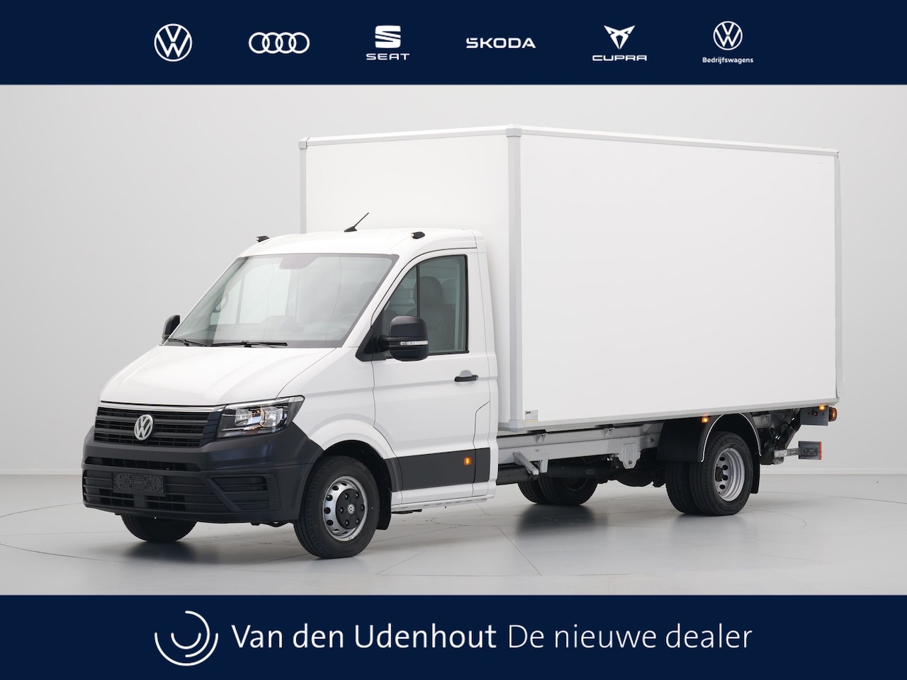 Volkswagen Crafter - 35 2.0 TDI 122pk L4 Bakwagen Laadklep zijdeur dubbel lucht navigatie - AutoWereld.nl