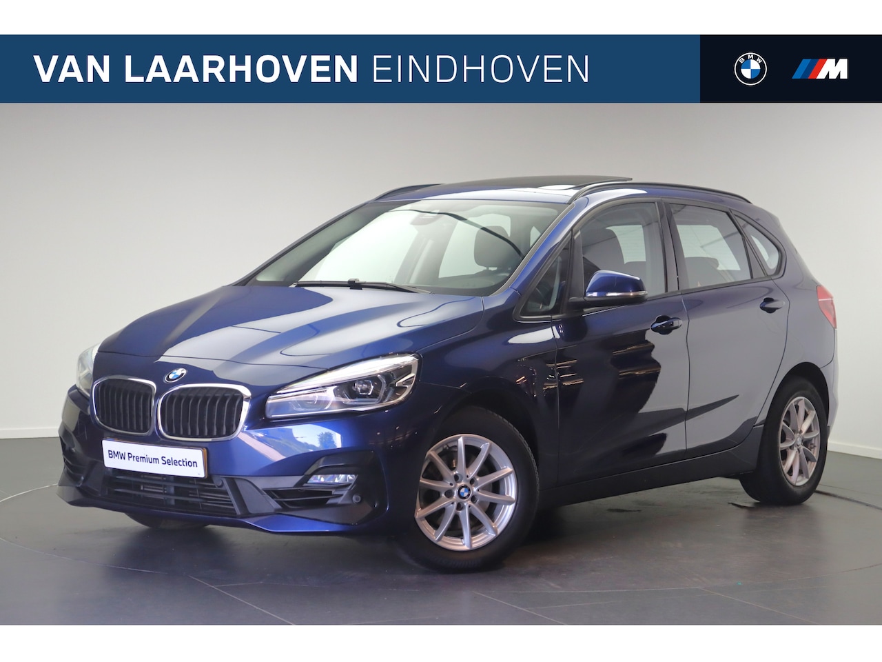 BMW 2-serie Active Tourer - 218i Executive Automaat / Panoramadak / Trekhaak / Achteruitrijcamera / LED / Park Assista - AutoWereld.nl
