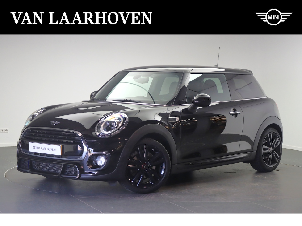 MINI John Cooper Works - Hatchback JCW / JCW Sportstoelen / LED / Comfort Access / Cruise Control / Navigatie - AutoWereld.nl
