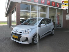Hyundai i10 - 1.0i Premium / full-navigatie/ luxe uitvoering