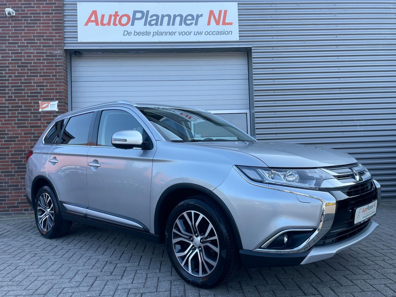 Mitsubishi Outlander - 2.0 Intense+! 360° Camera! Cruise! - AutoWereld.nl