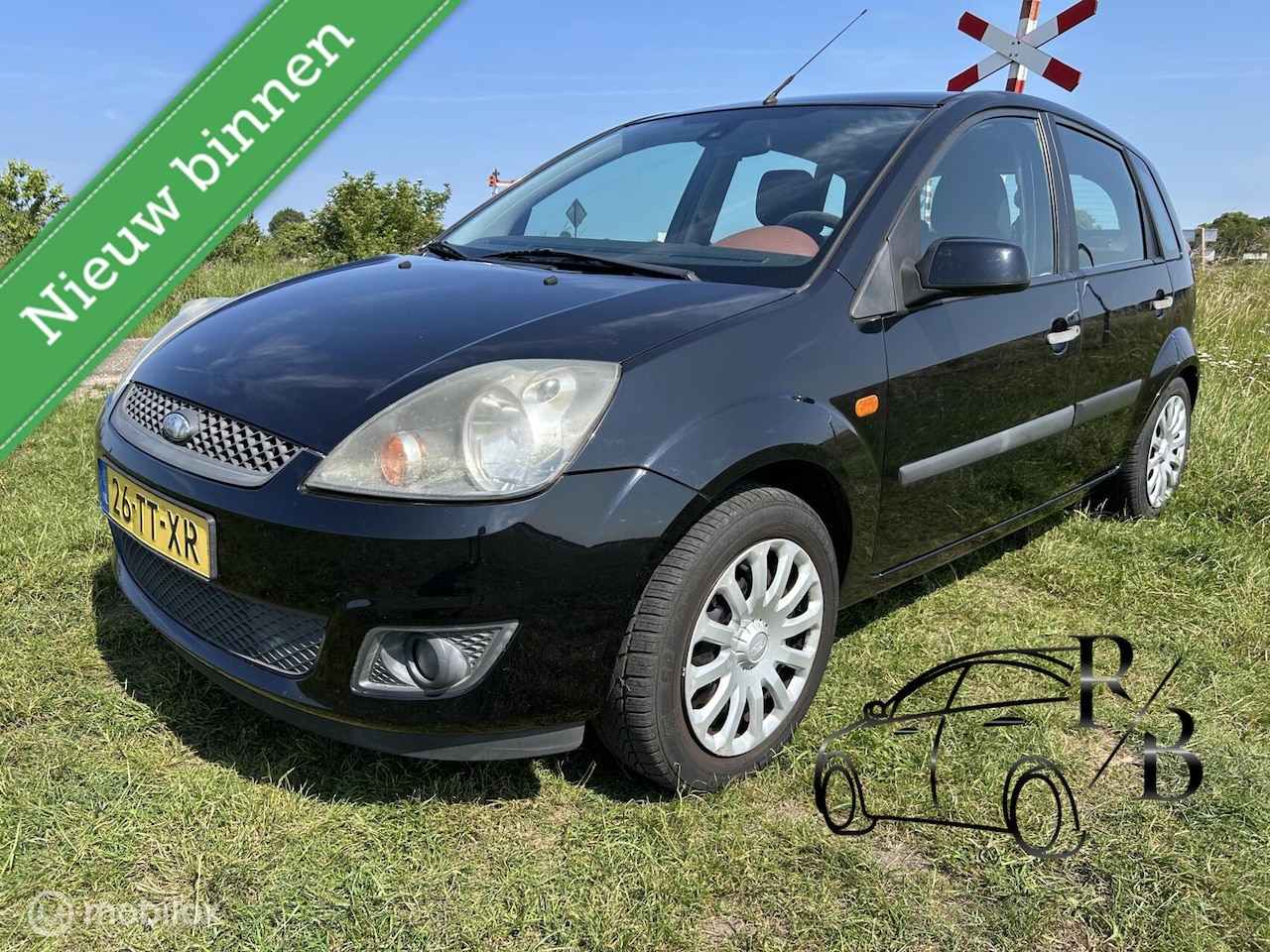 Ford Fiesta - 1.3-8V Futura AIRCO NIEUWE APK - AutoWereld.nl