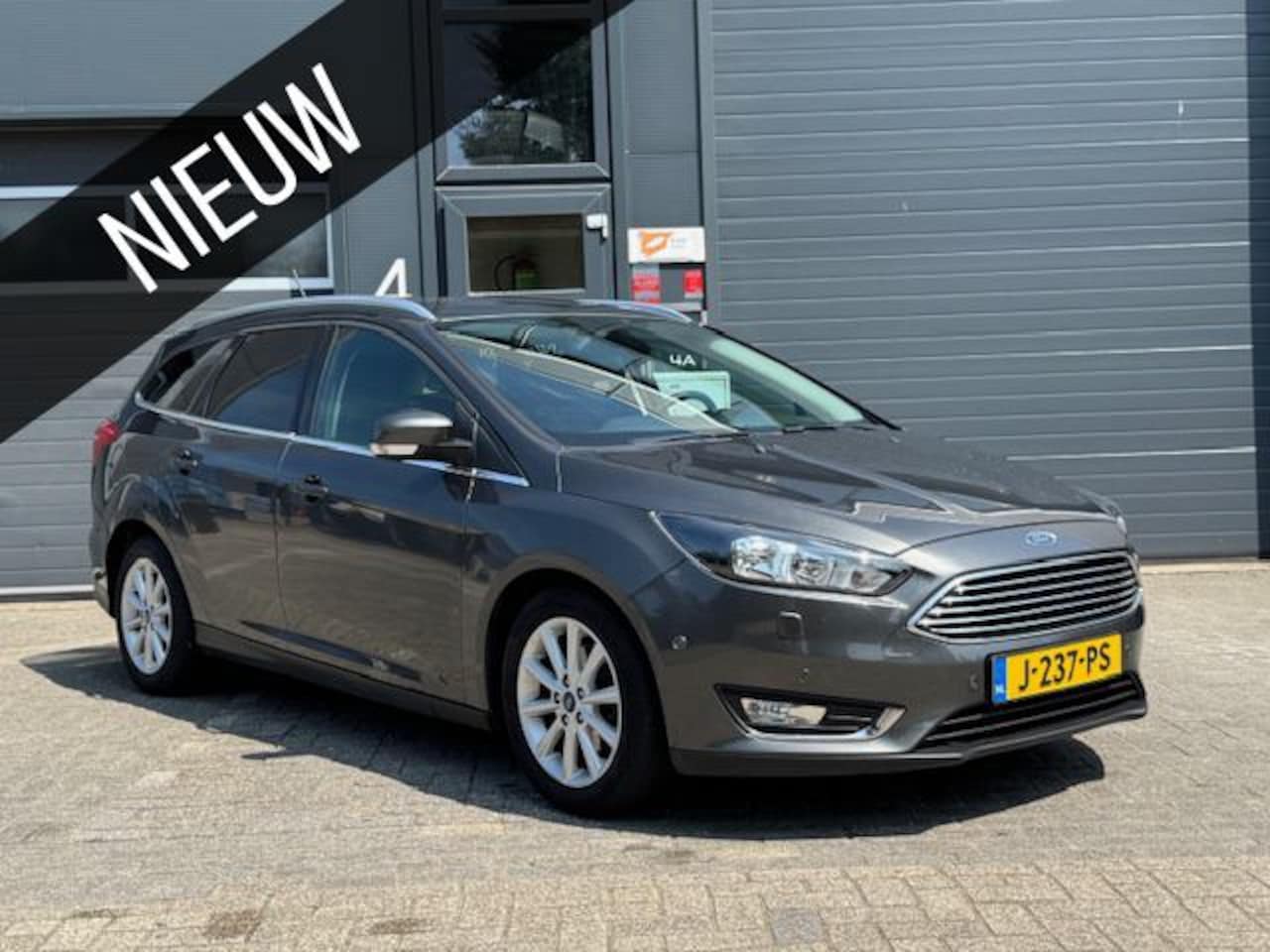 Ford Focus Wagon - 1.0 Titanium 1.0 Titanium - AutoWereld.nl