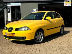 Seat Ibiza - 1.4-16V Sport 1ste eigenaar beetje lak schade de auto rijdt uitstekend