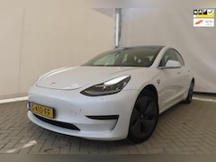 Tesla Model 3 - Standard Range RWD Plus 60 kWh | SOH % | TREKHAAK | Autopilot | Incl. BTW | 1e Eigenaar