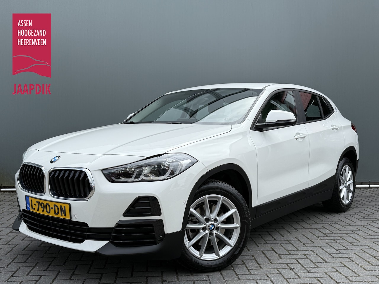 BMW X2 - BWJ 2021 sDrive18i 136 PK Business Edition AUTOMAAT / TREKHAAK / NAVI / CLIMA / CRUISE / E - AutoWereld.nl