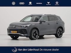 Volkswagen Tiguan - 1.5 eTSI R Line Business Navigatie Camera Stoelverwarming Trekhaak