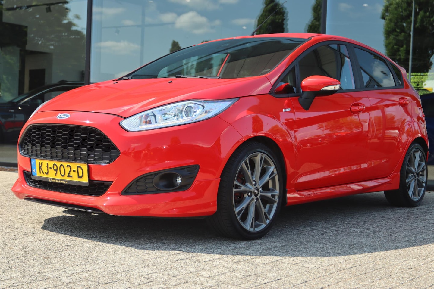 Ford Fiesta - 1.0 ECOBOOST ST-LINE | CRUISE | CLIMATE | VOORRUITVERW. | PDC | NAVI | BLUETOOTH - AutoWereld.nl