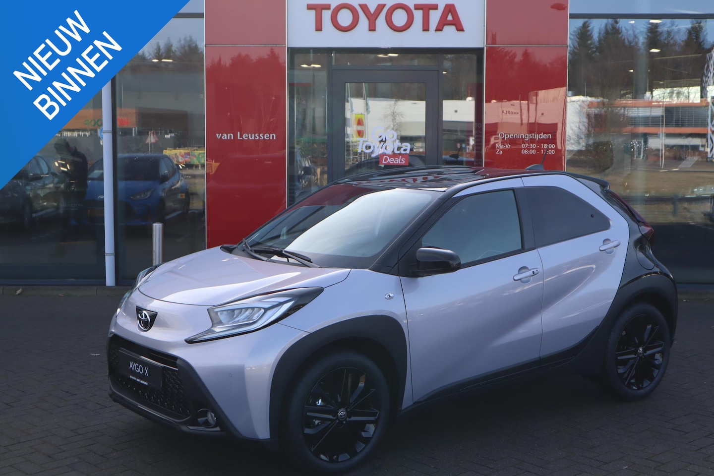 Toyota Aygo X - JBL KEYLESS STOELVERW. JBL-AUDIO 18"LMV PARK-SENSOREN APPLE/ANDROID NAVI DRAADLOOS-LADEN-T - AutoWereld.nl