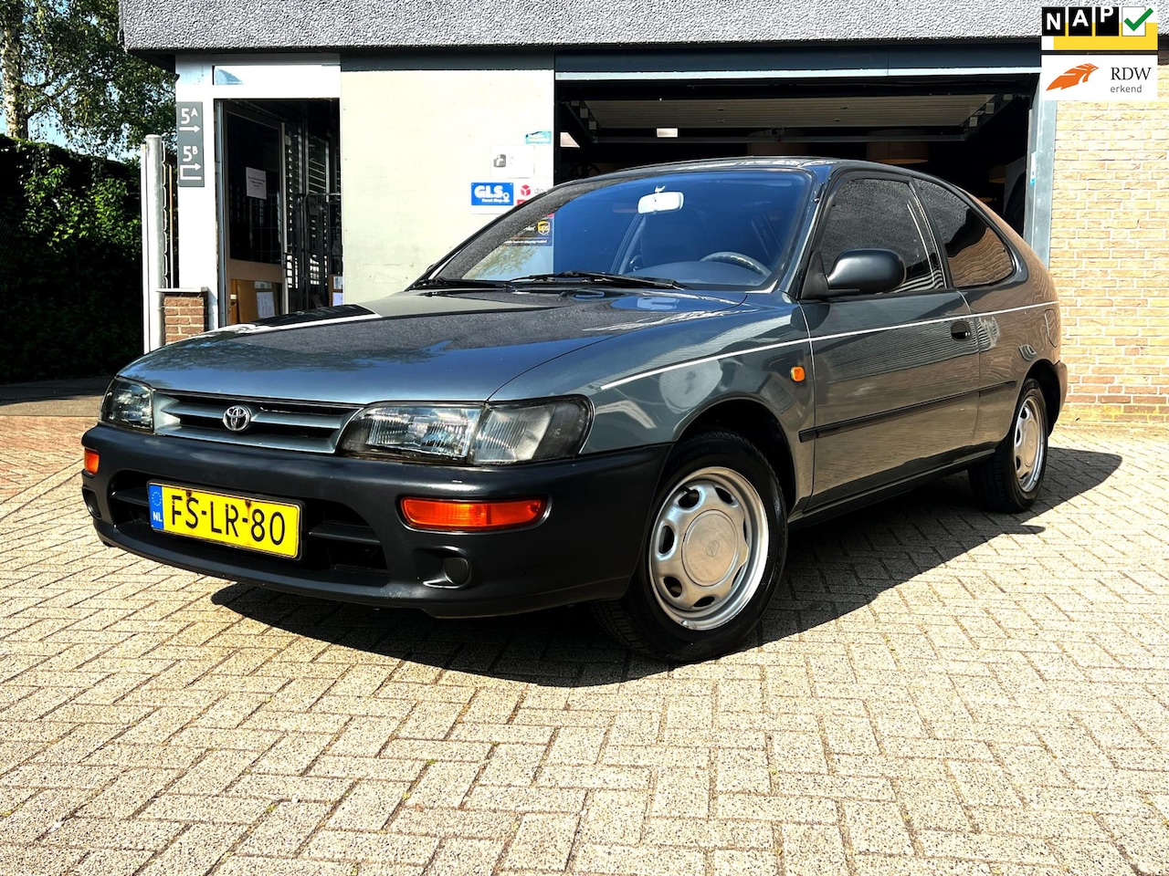 Toyota Corolla - 1.3i Friend 92 zeer nette auto ziet er prachtig uit - AutoWereld.nl