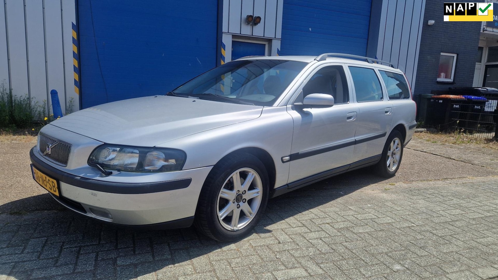 Volvo V70 - 2.4 Comfort.Youngtimer. Automaat .Eerste Eigenaar. - AutoWereld.nl