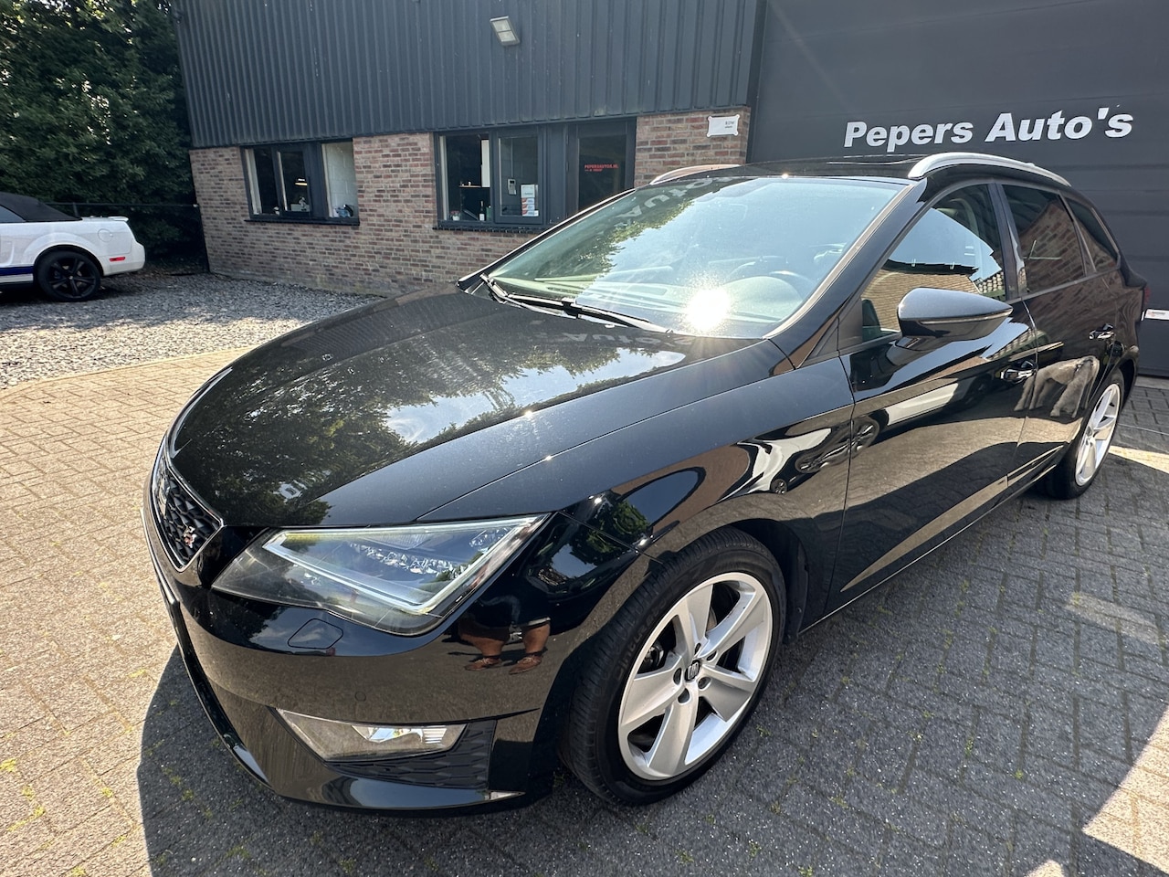 Seat Leon ST - 1.4 TSI X-PERIENCE Connect cuise navi panodak enz Af neembare trekhaak sportvelgen - AutoWereld.nl