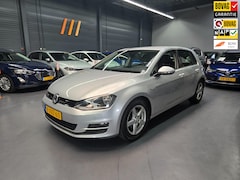 Volkswagen Golf - 1.6 TDI Comfortline BlueMotion PARKEER SENSOREN NAVI BLUETOOTH NAP NL AUTO
