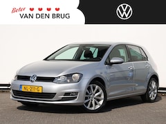 Volkswagen Golf - 1.2 TSI Highline 110pk | Navigatie | Climate control | Trekhaak | Cruise control