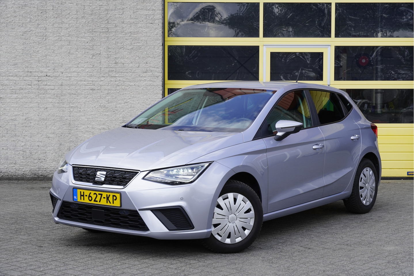 Seat Ibiza - 1.0 TGI Style Business Intense BJ2020 Led V+A | Pdc | Navi | Achteruitrijcamera | App-Conn - AutoWereld.nl