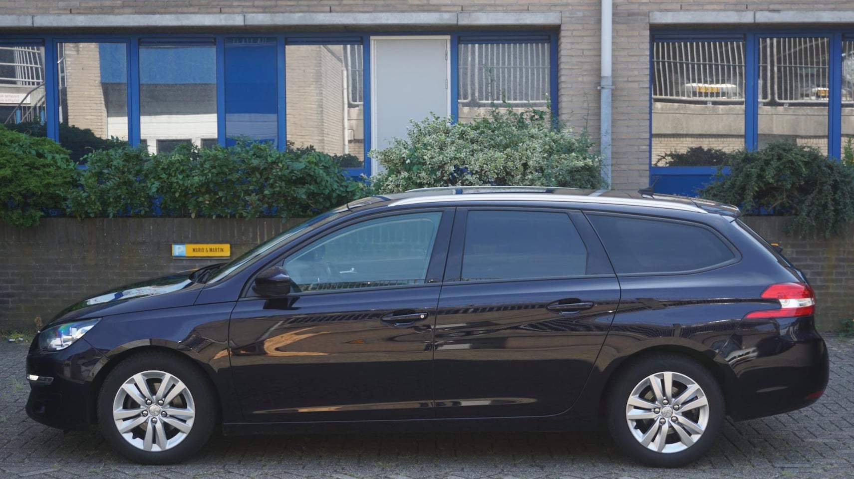 Peugeot 308 SW - 1.6 HDI Blue Lease Executive - AutoWereld.nl