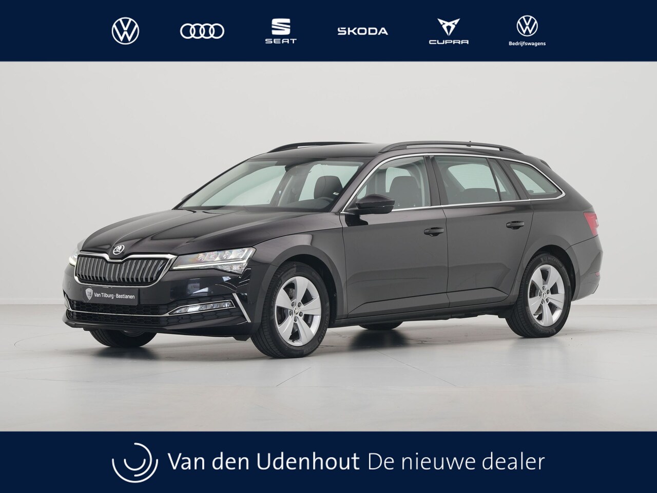 Skoda Superb Combi - 1.4 TSI iV 218pk Ambition Trekhaak Navigatie Virtual Cockpit Stoelverwarming Carplay 37 - AutoWereld.nl