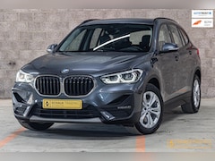 BMW X1 - XDrive25e High Executive|Cam|LED|Leder|Carplay|Dealer