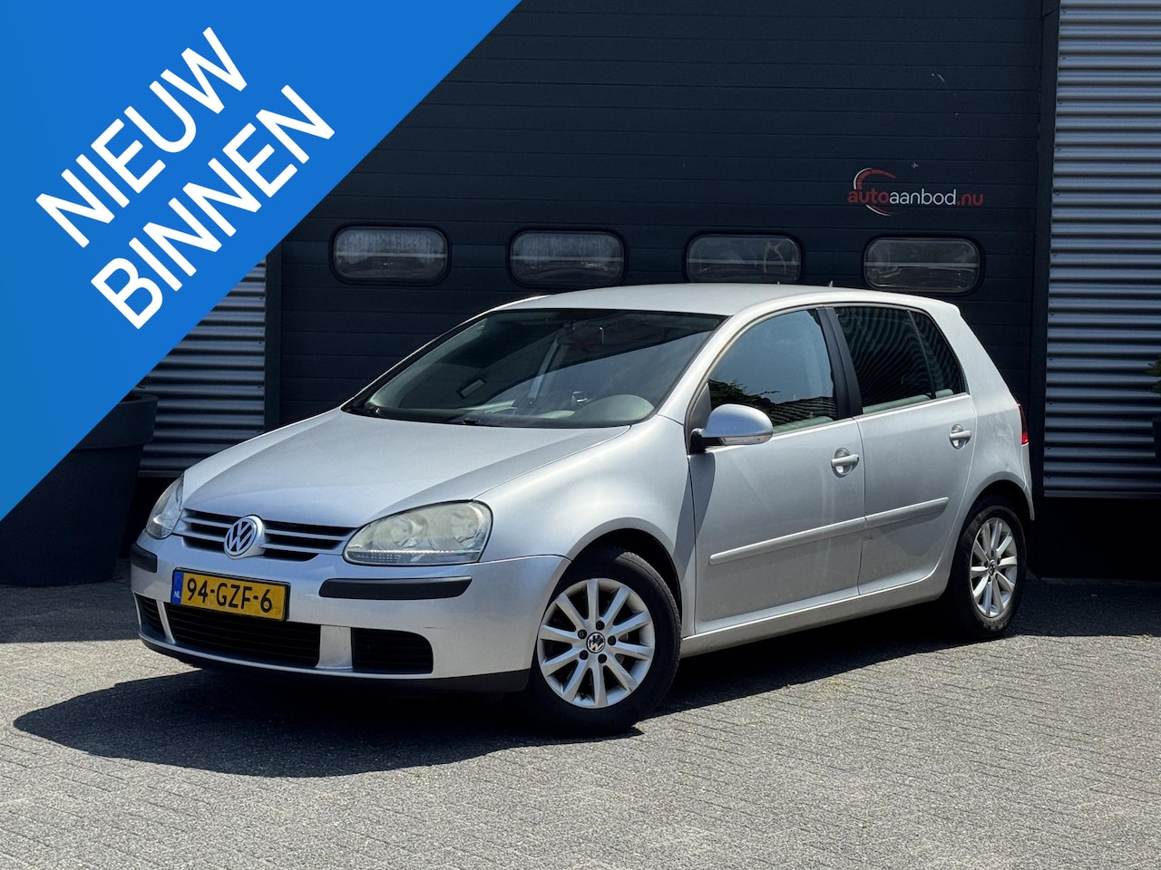 Volkswagen Golf - 1.4 TSI Trendline | Airco | Cruise Control | Lichtmetalen Velgen | Trekhaak | - AutoWereld.nl