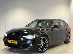 BMW 3-serie Touring - 318i M Sport Corporate Lease | Navigatie | LM Velgen 19" | Lederen Bekleding | Voorstoelen
