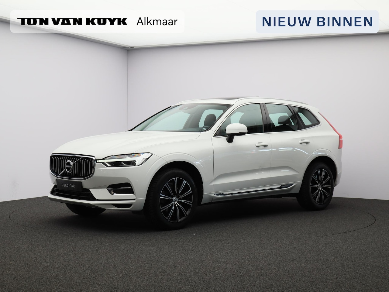 Volvo XC60 - T5 AWD Inscription / Pan. dak / Trekhaak / Elektr. bed. stoel / CarPlay / Verwarmde Stoele - AutoWereld.nl