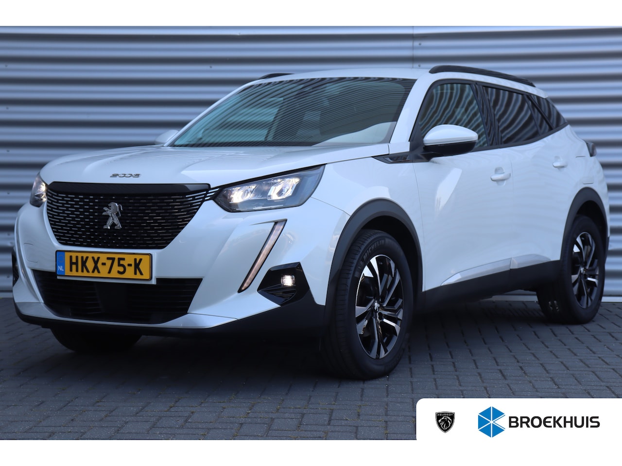 Peugeot 2008 - 1.2 PURETECH 130PK ALLURE PACK AUTOMAAT / NAVI / LEDER / CLIMA / LED / PDC / 17" LMV / CAM - AutoWereld.nl