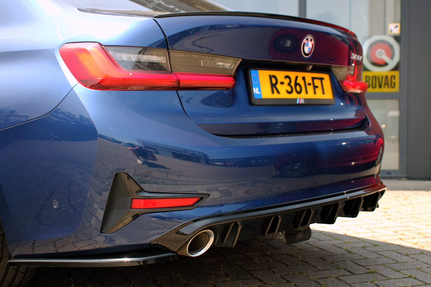 BMW 3-serie - 330i High Executive ✅ SPORT ✅ 360 cam ✅ Trekhaak ✅ 19inch - AutoWereld.nl