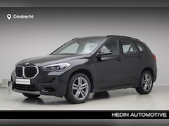 BMW X1 - sDrive18i | Panorama | Leder | 2 jaar Garantie | LED | Comfort Acces | 18"M-Sport velgen