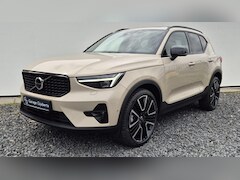 Volvo XC40 - 2.0 B3 Ulta Dark Vol uitgerust 21"Licht metaal - 360 Camera - Panorama schuifkantel dak