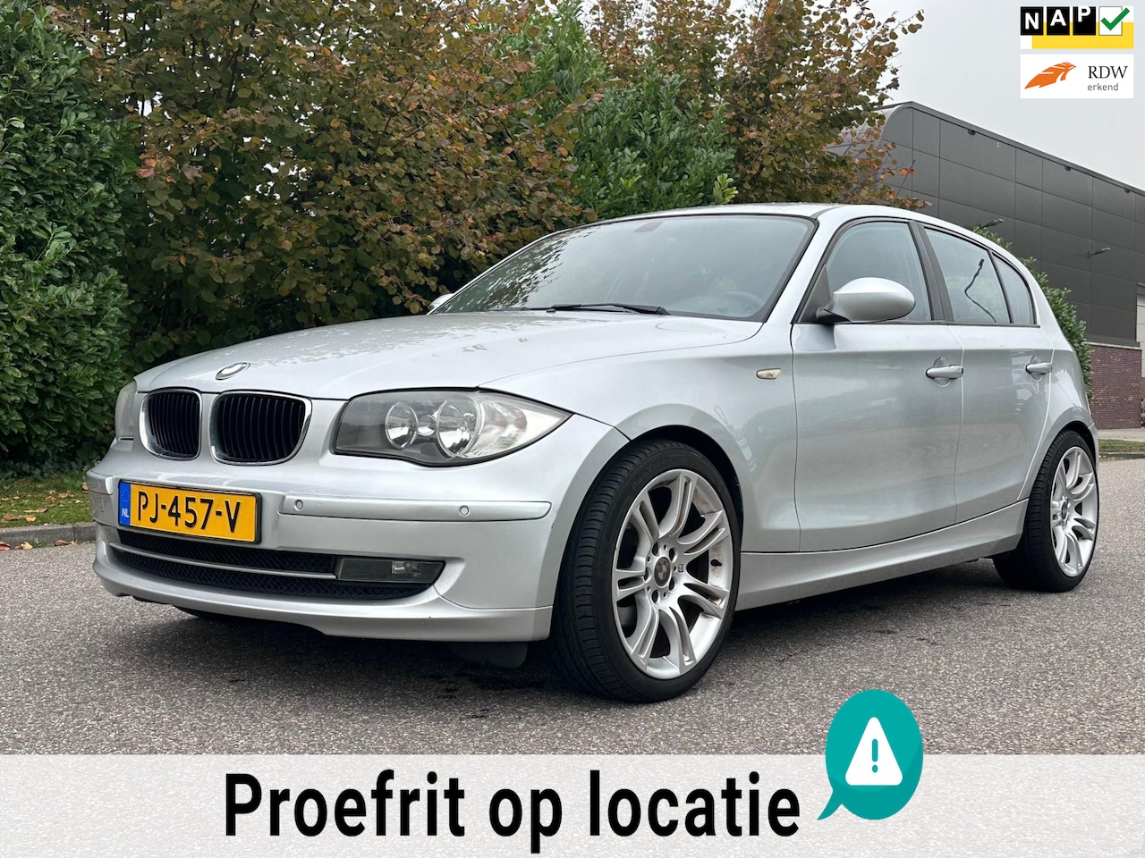 BMW 1-serie - 118i Executive 5DR*Stoelverwarming*Airco*LM velgen*Parkeersensoren*11-07-2025 APK* - AutoWereld.nl